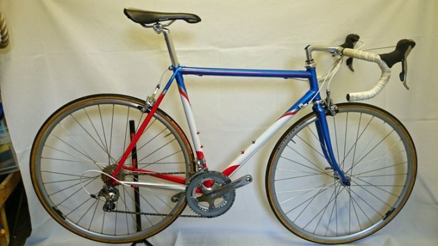 Photo: A replica of Team Motorola’s Merckx road bike from 1994. 