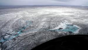 Ghiaccio groenlandese, cresce l’accumulo di fuliggine in superficie
