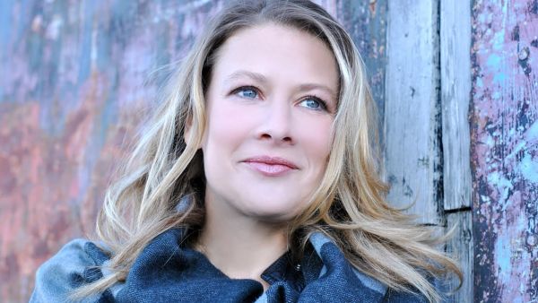 RENOWNED BROADCASTER, JENNIE GOW, WILL ANCHOR THE TT’S LIVE COVERAGE
