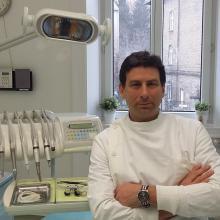 Menyhárt Károly Csaba - fogorvos