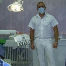 Tóvölgyi Balázs - fogorvos