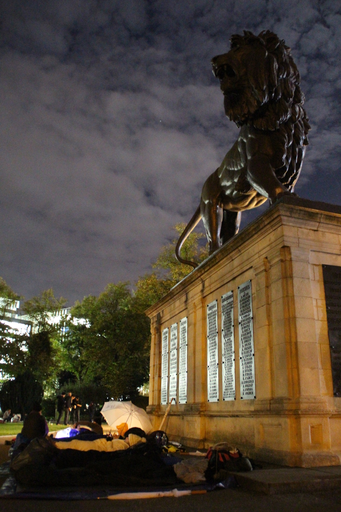 Forbury-Gardens-Byte-Night