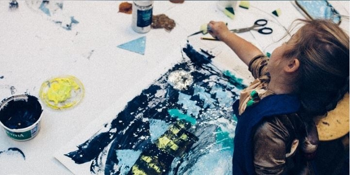 Make your own Christmas cards and wreaths with jelly this winter