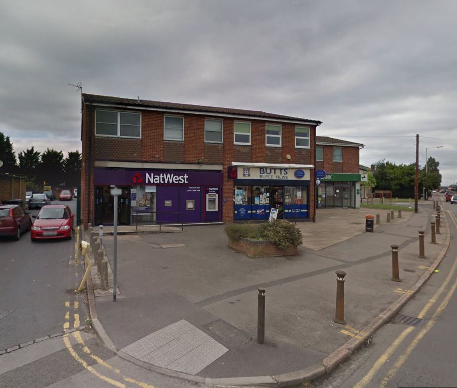 Customer chases thief after charity cash stolen from Tilehurst bank