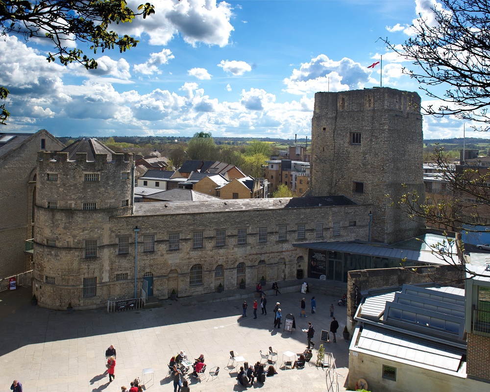 kmt_bkr_051217_oxfordcastleunlocked_02
