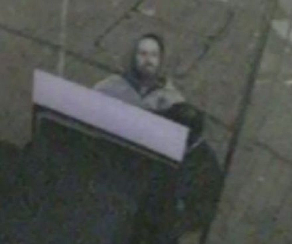 JA_BRK_150118ReadingRobbery_01
