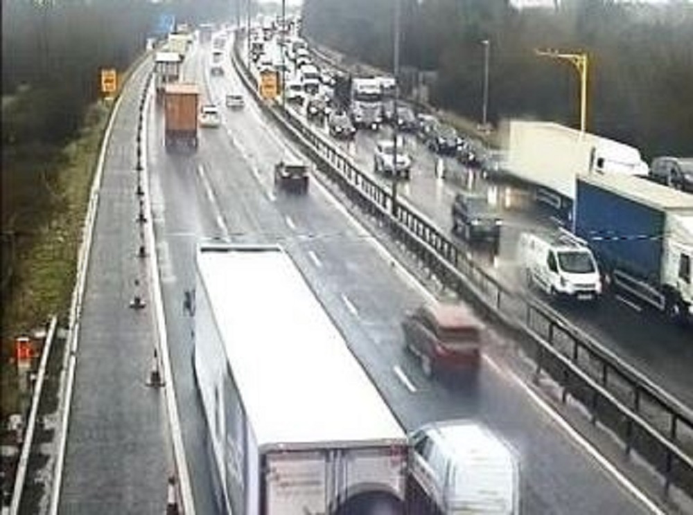 Woman escapes unharmed after car hits central reservation on M4 in Reading