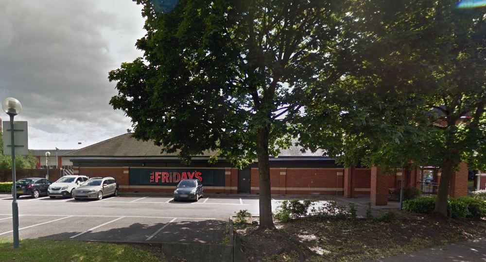 Staff evacuated from Reading town centre office after car fire