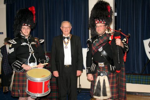 Bracknell Rotary Club raise £1000 for Gurkha charity