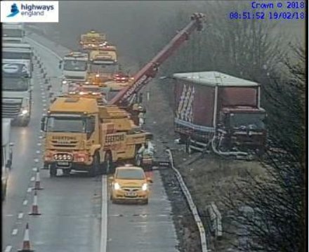 Recap as lane on M4 closes for repairs after car hits crash barrier