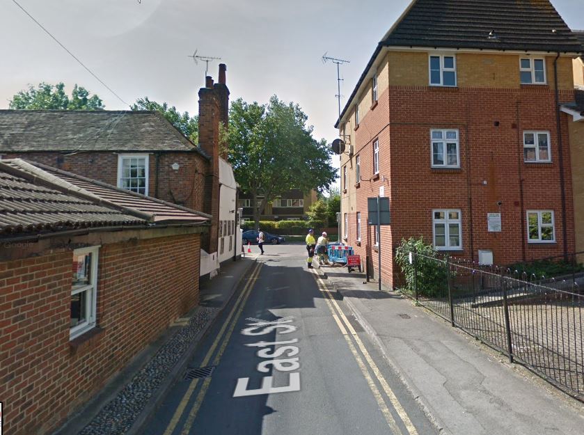 Man arrested after spate of Reading knifepoint robberies