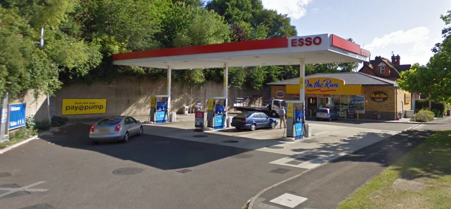 Reading man arrested after armed robbery at petrol station