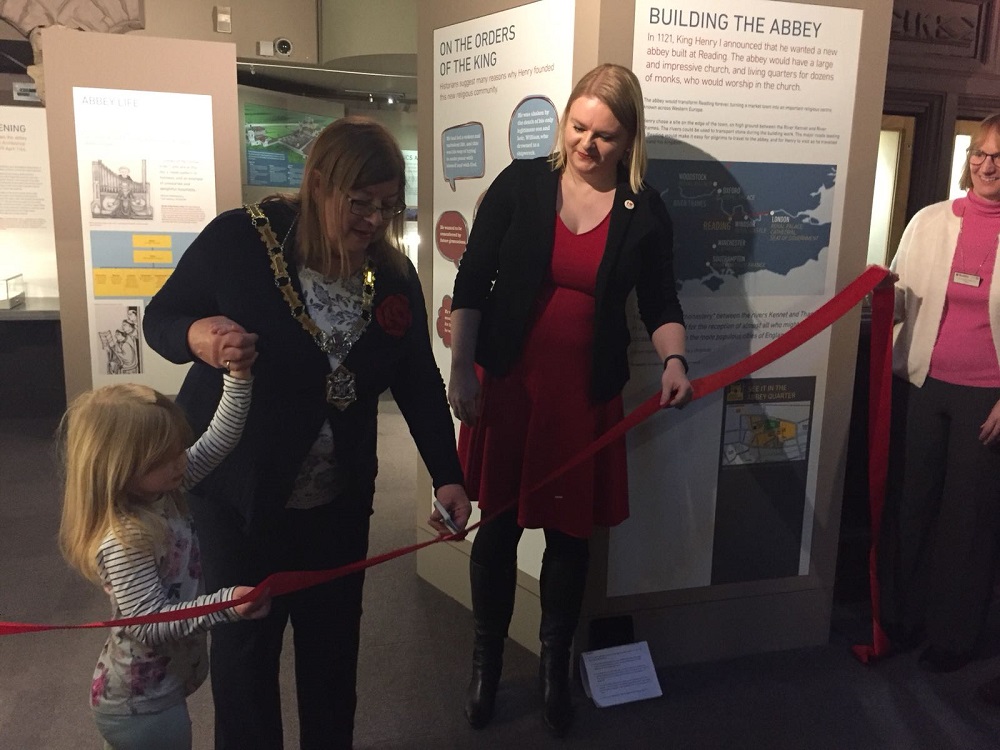 Gallery-opening-rdg-museum-_120218--2-
