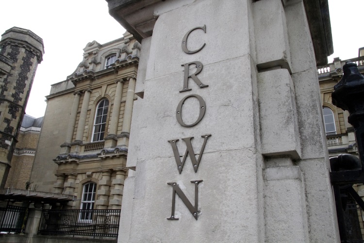 Woodley man admits burglary and assault charges