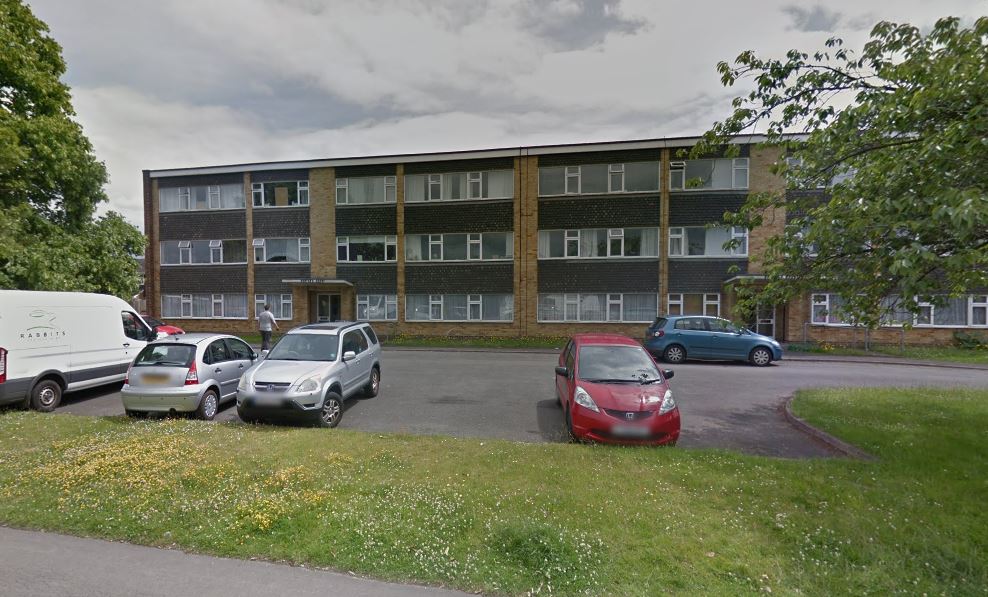 Pensioner burgled by men posing as water workers in Woodley getreading