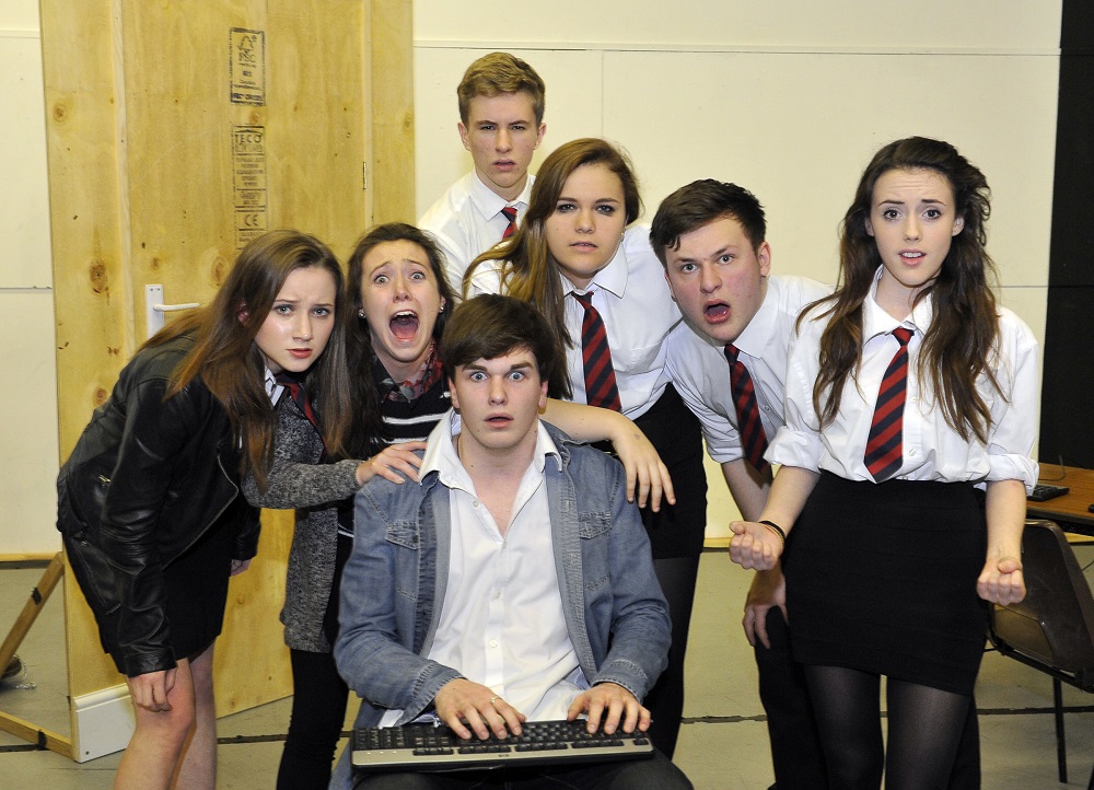 Award winning theatre company needs young actors for Romeo and Juliet