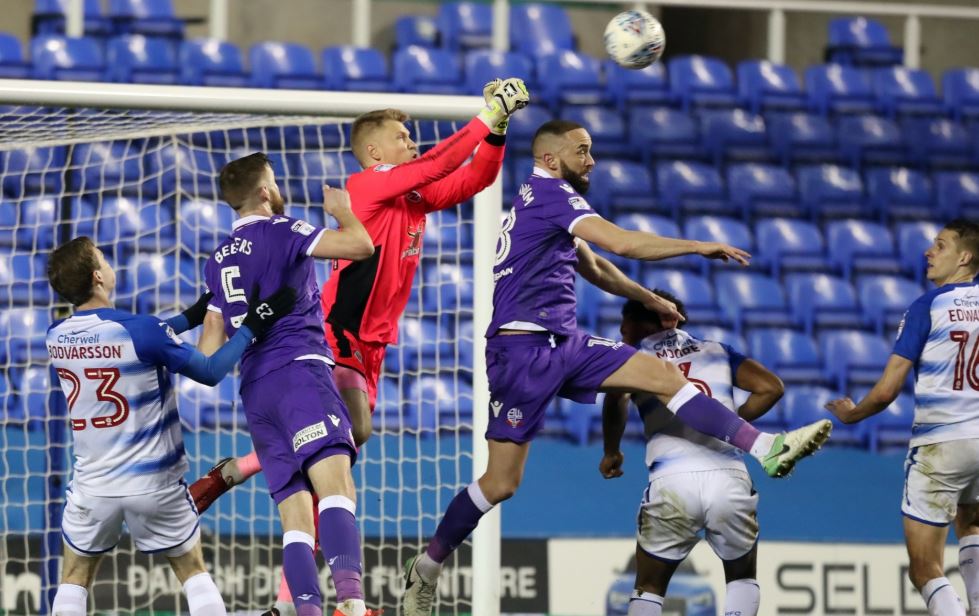 Reading FC writer Jonathan Low on Stam's next move, Martin's role and team for Leeds