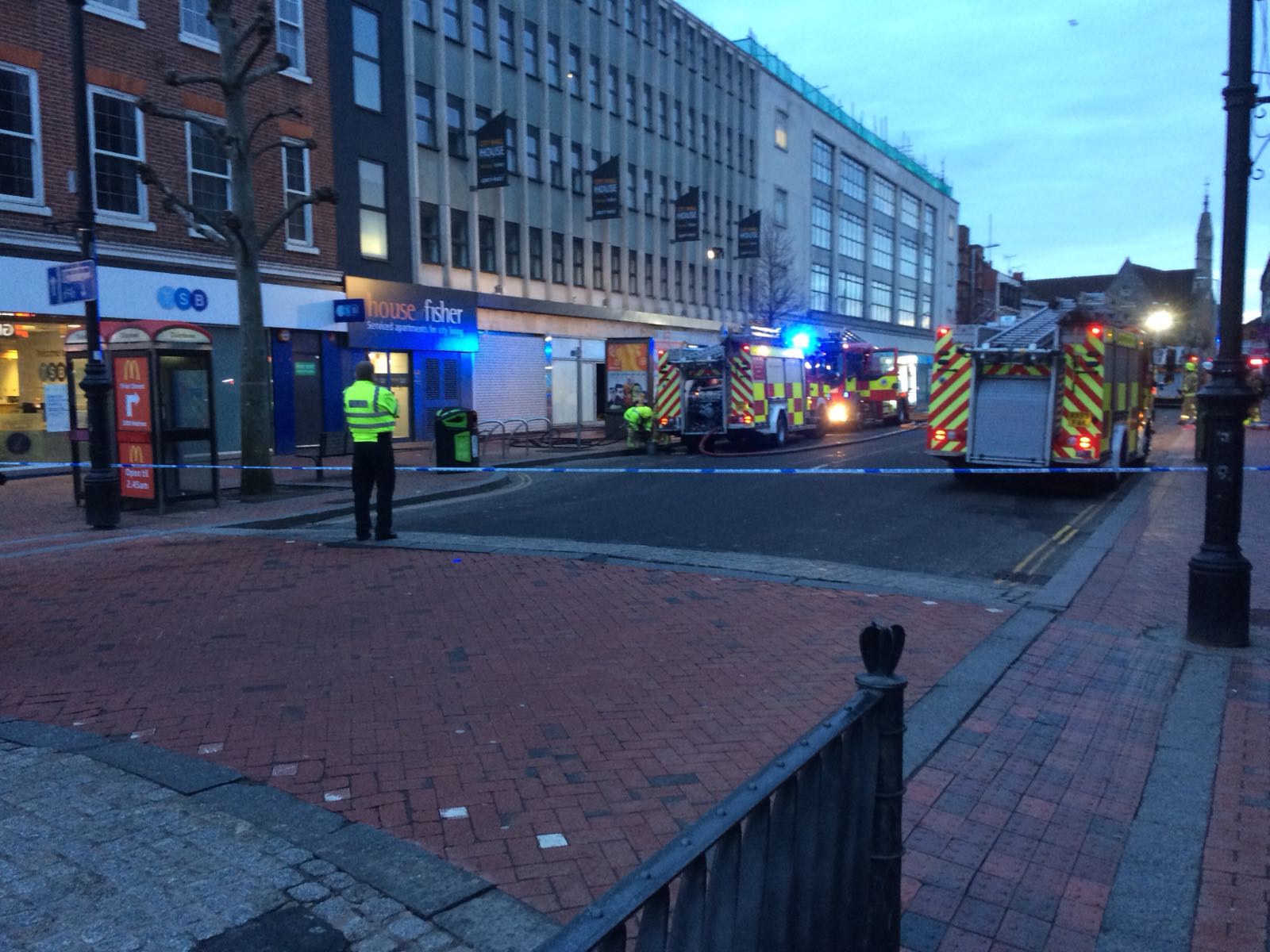 Reading apartment hotel evacuated after fire in former 99p store