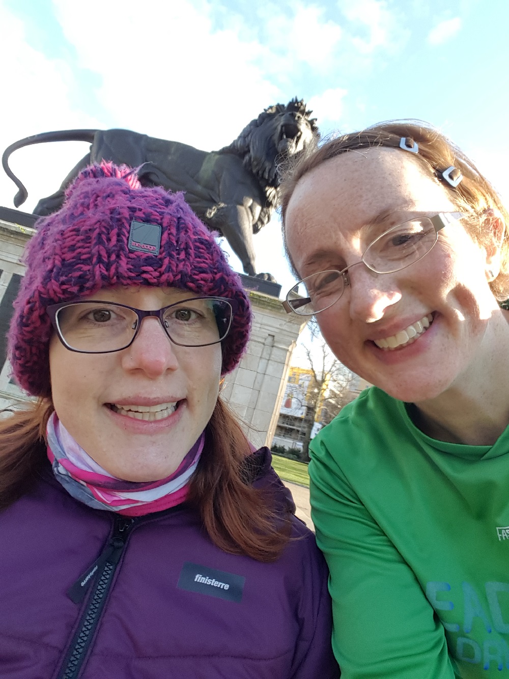 Jenny-and-Katie-Gumbrell-rdg-half-_120318