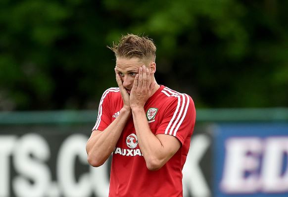 Reading FC midfielder retires from international football