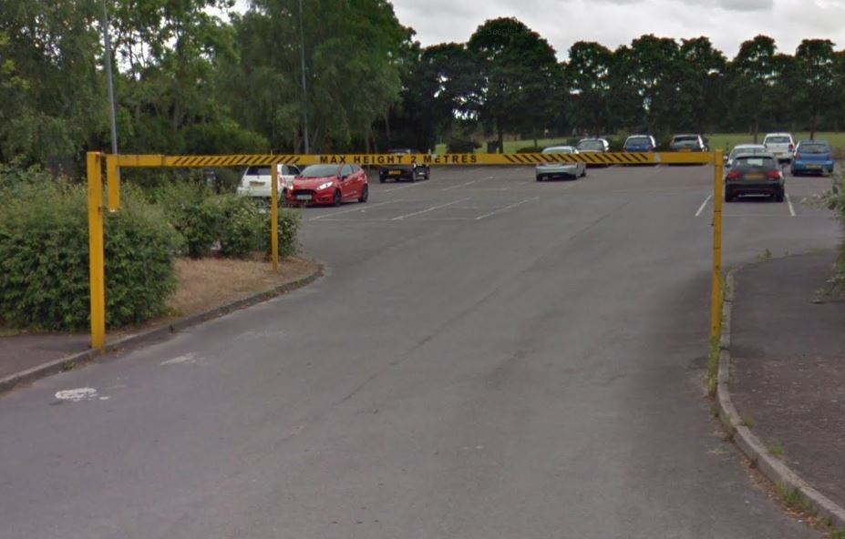 Teenager attacked by Stanley knife wielding mob in Lower Earley