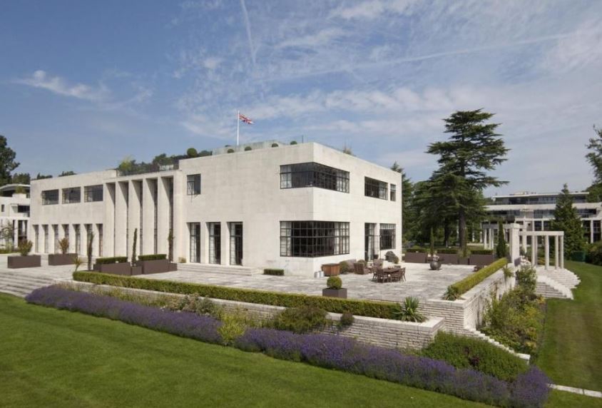 Take a look around Parkinson House in Ascot