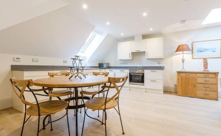 JA_BRK_130418_Caversham_home_23