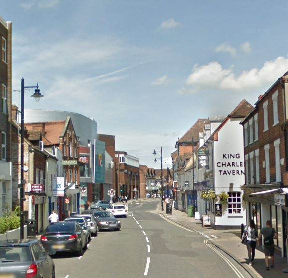 Taxi driver who continued to trade without a licence fined
