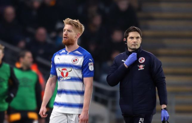 Reading FC writer Jonathan Low on injuries, the midfield debate and failing senior players