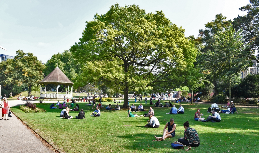 Forbury-gardens-_020518
