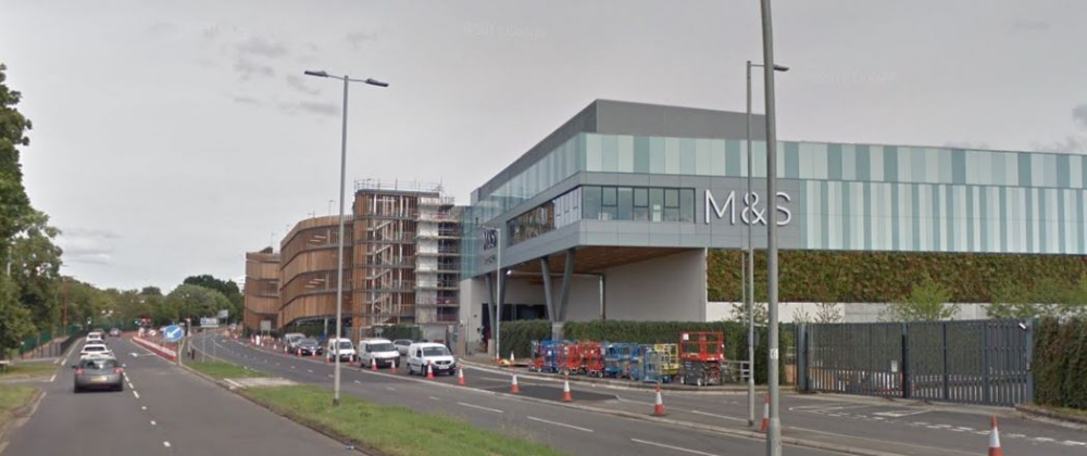 Man dies after crash in Bracknell