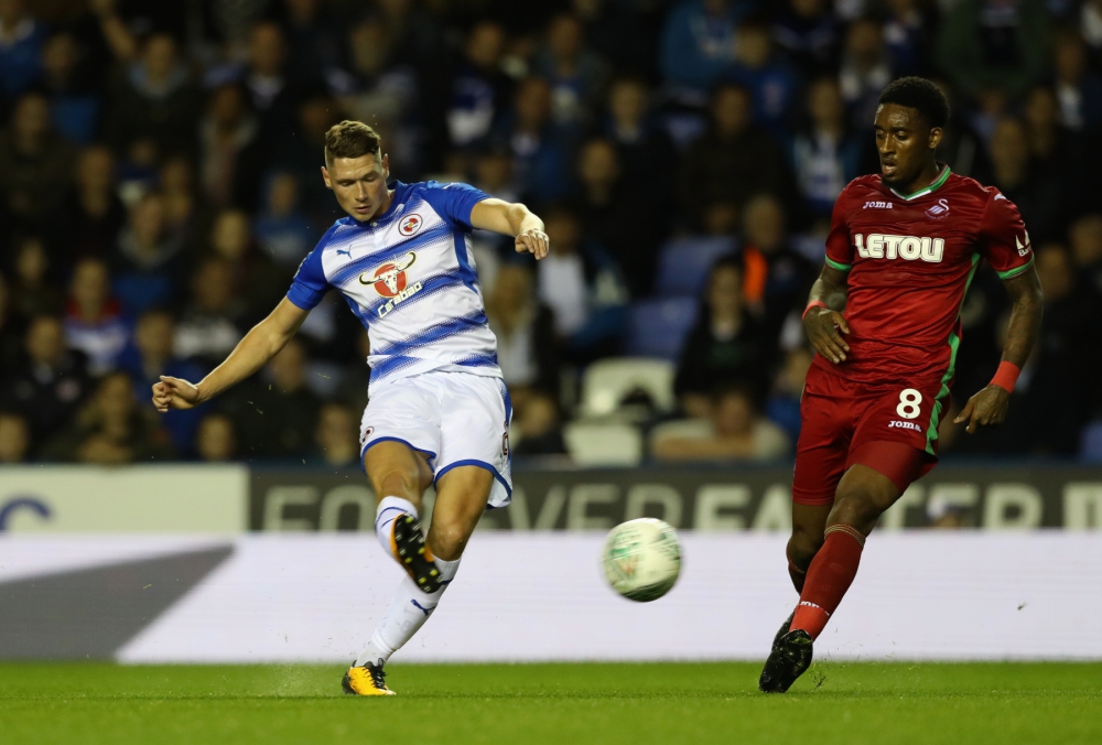 Reading FC writer Jonathan Low on Evans absence, Tevreden and Gunter criticism