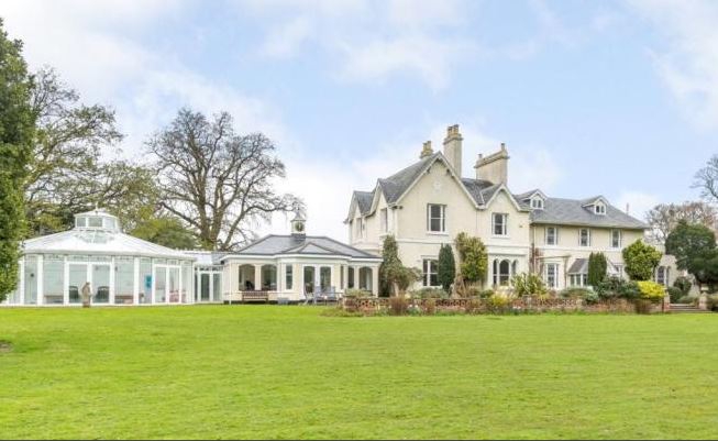In Pictures: Seven bedroom home in Swallowfield