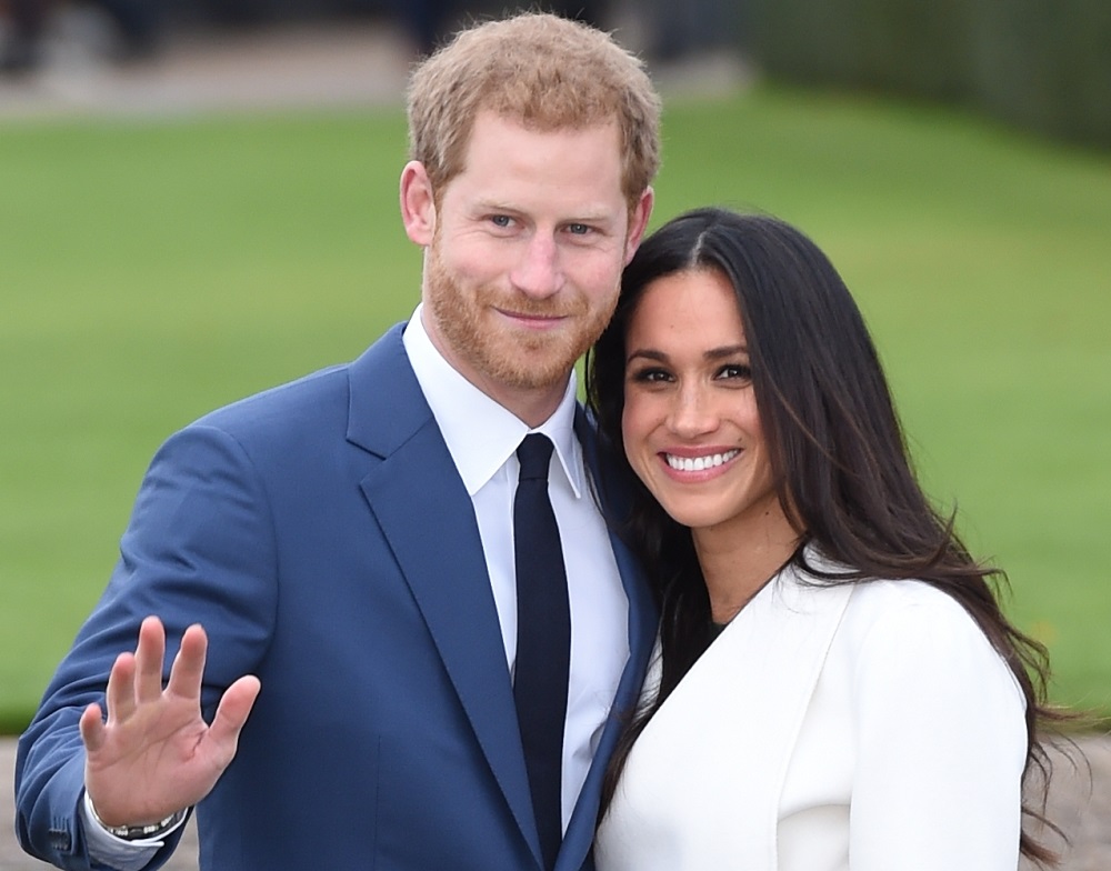 Spot Prince Harry and Meghan Markle on a Reading bus