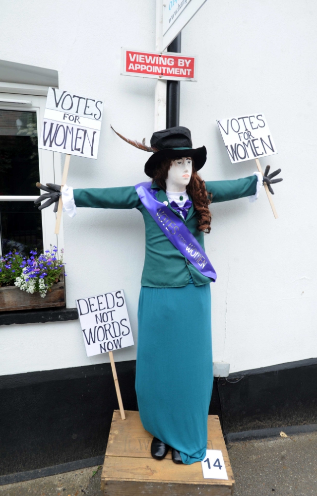 Sonning-Scarecrows-2018-_290518--22-
