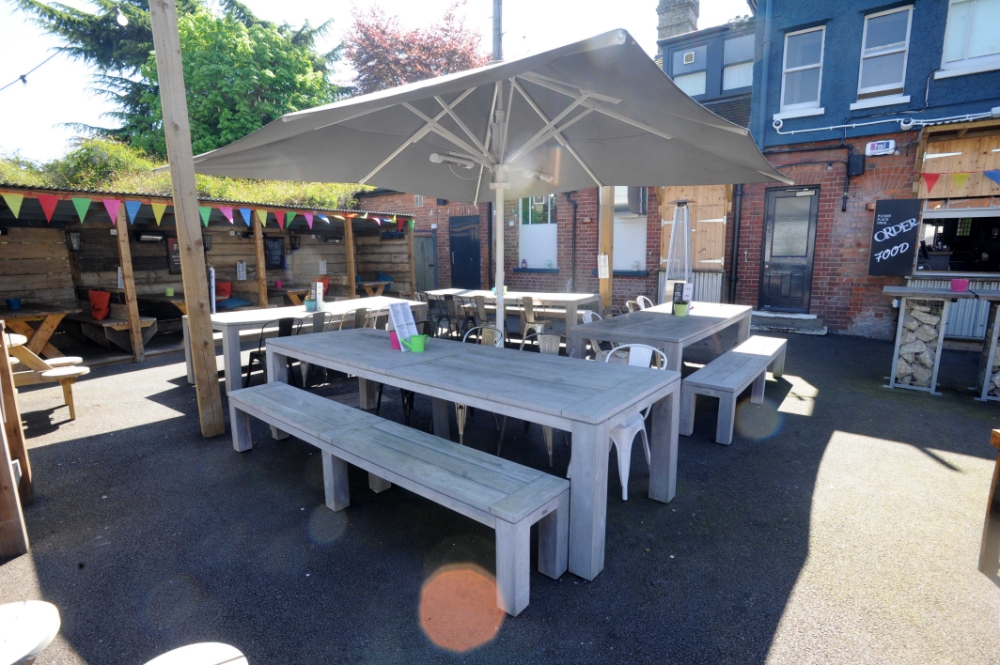 The-Crown-Caversham-_170518--1-