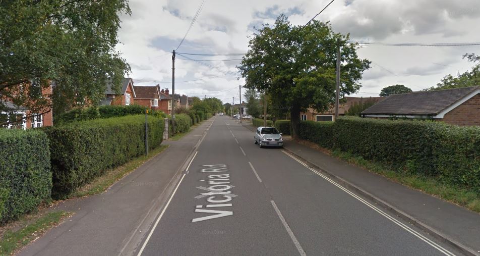 Police find firearm dumped in a hedge in Mortimer