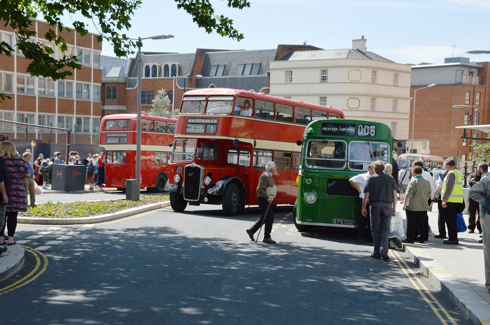 Vintage-Buses-_310518--1-