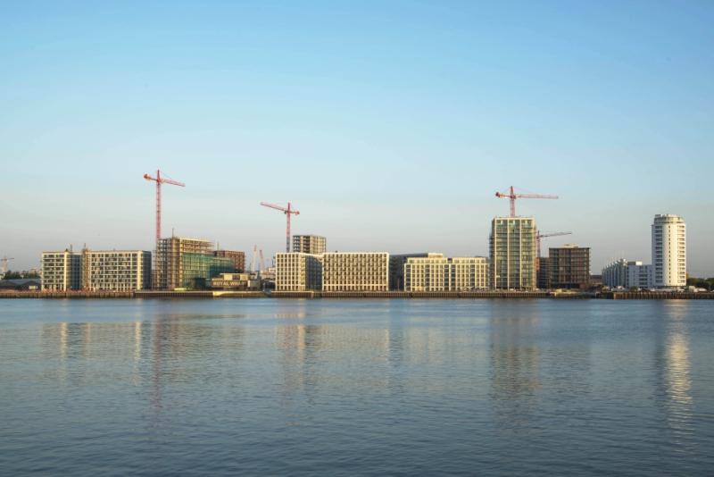 tw-royalwharf-may2