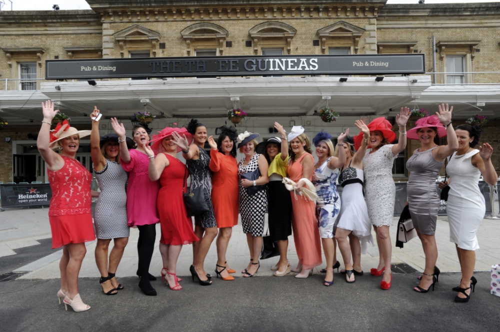 Racegoers-_180618