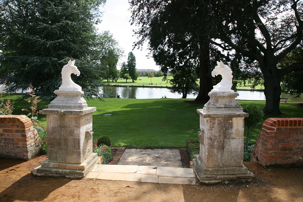 Caversham-Court-Stairway-1