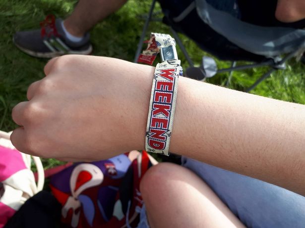 ReadingFestivalWristband-1