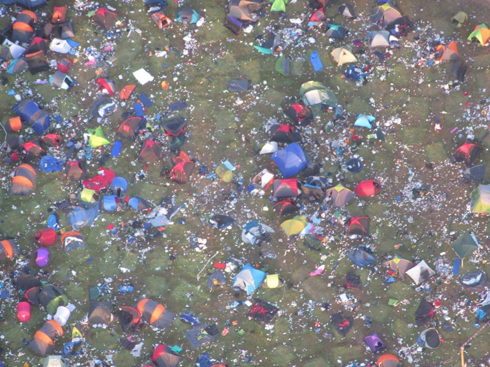 Rubbish-at-Reading-Fest-_270718--2--1