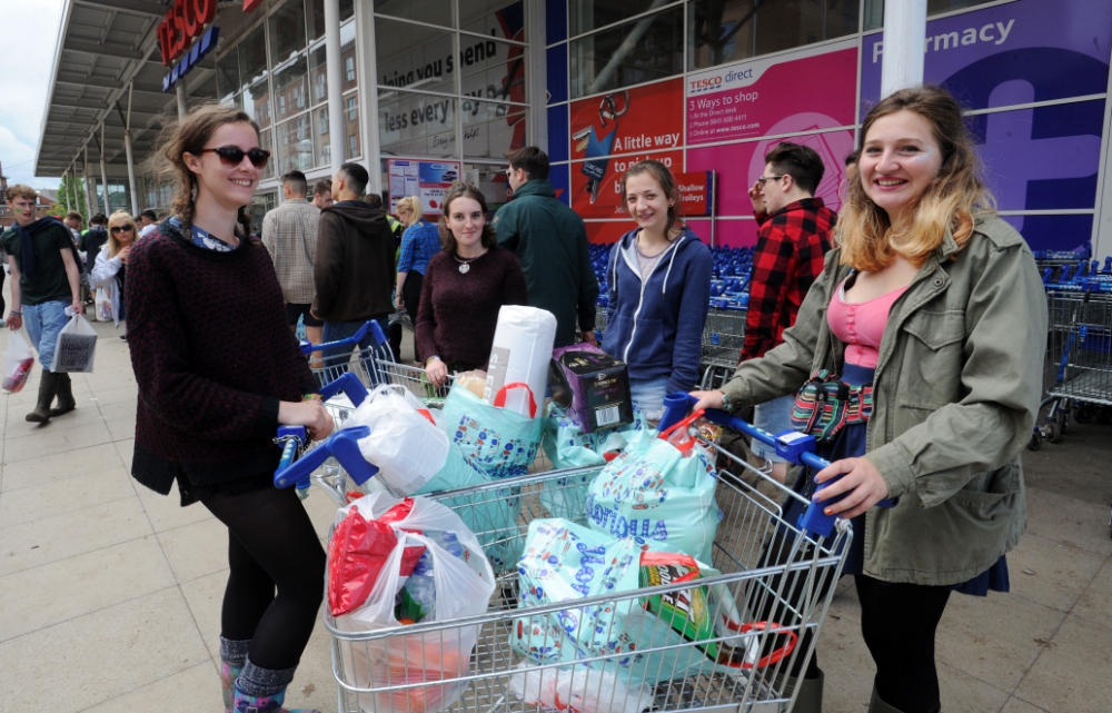 The closest supermarkets to Reading Festival getreading