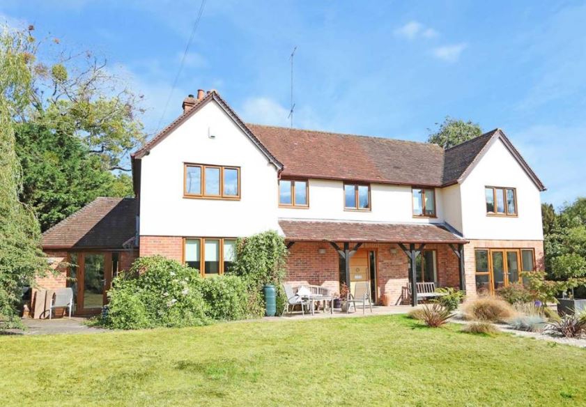 Take a look around the £1.45 million home in Pangbourne