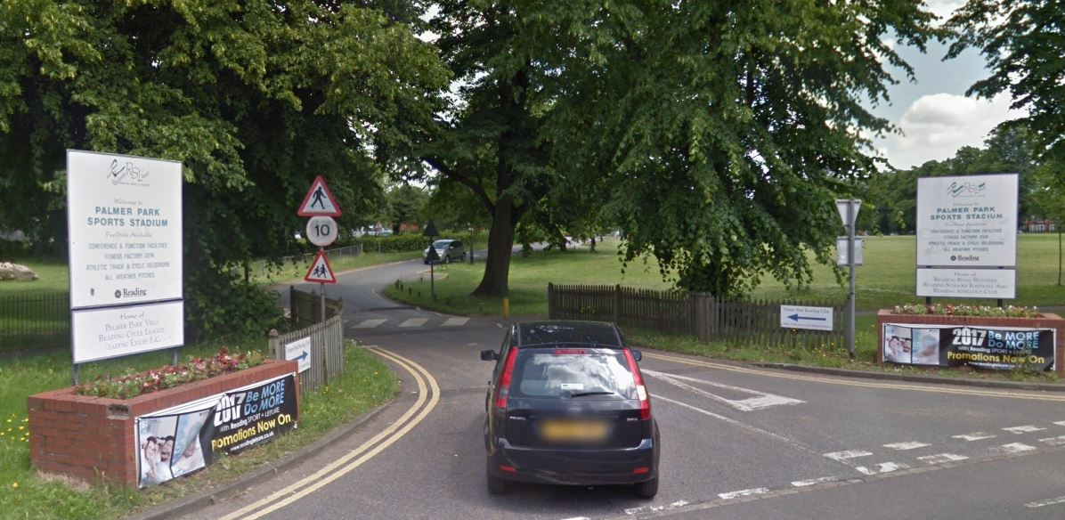 Police hunt rapist after woman attacked in Reading park