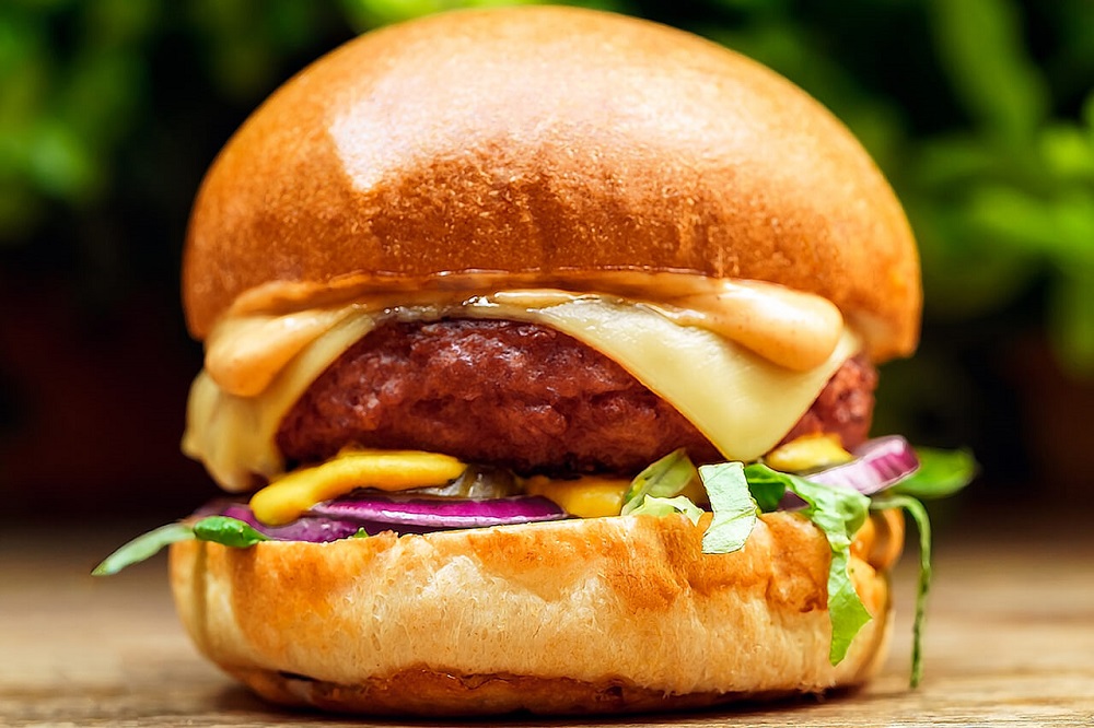 Vegan burger made with 'bleeding' patties arrives in Reading getreading