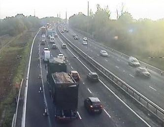 Recap updates from M4 as lorry break down causes one hour delays
