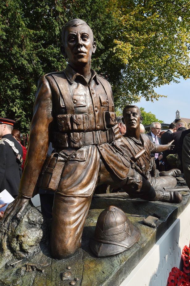 The-Trooper-Potts-memorial-statue-091118