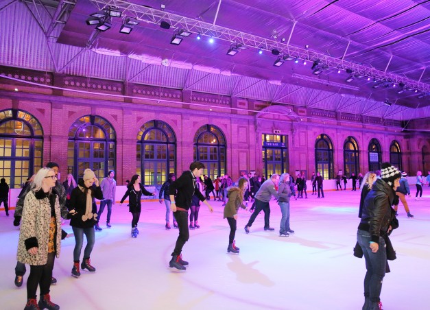 The-best-sheltered-outdoor-Ice-Skating-rinks-you-can-visit-in-the-UK-5